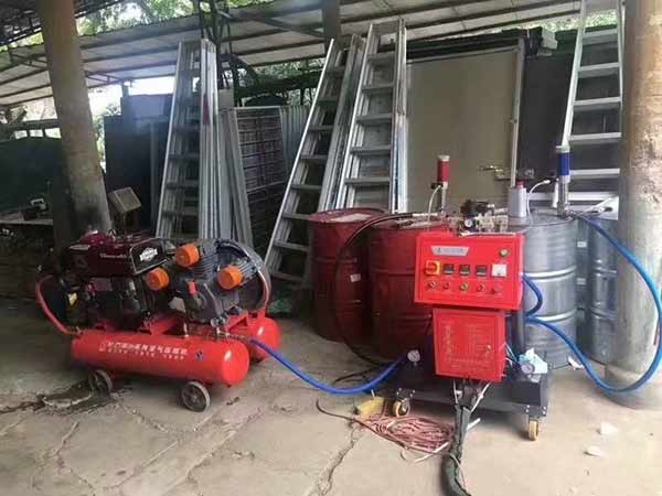 jnjx-lllnwfkryf 小型聚氨酯噴涂機(jī)